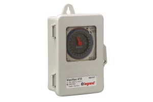 INTERRUPTOR HORARIO CON CAJA IP55 LEGRAND REF 649914