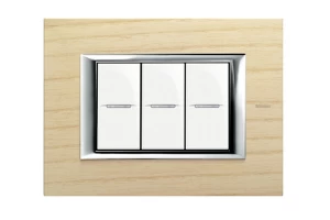 PLACA 3 MODULOS. COLOR MADERA - FRESNO MODELO AXOLUTE  BTICINO REF HA4803LFR