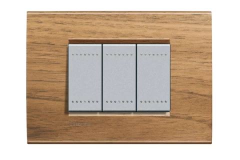 PLACA RECTANGULAR 3 MODELO LIVING LIGHT. TERMINACION NOGAL ITALIANO BTICINO REF LNA4803LNC