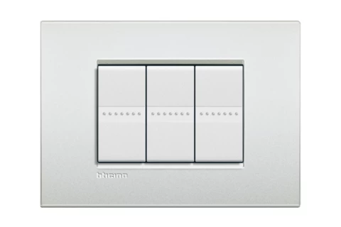PLACA AIR 3 MODELO LIVING LIGHT BLANCO PERLA BTICINO REF LNC4803PR